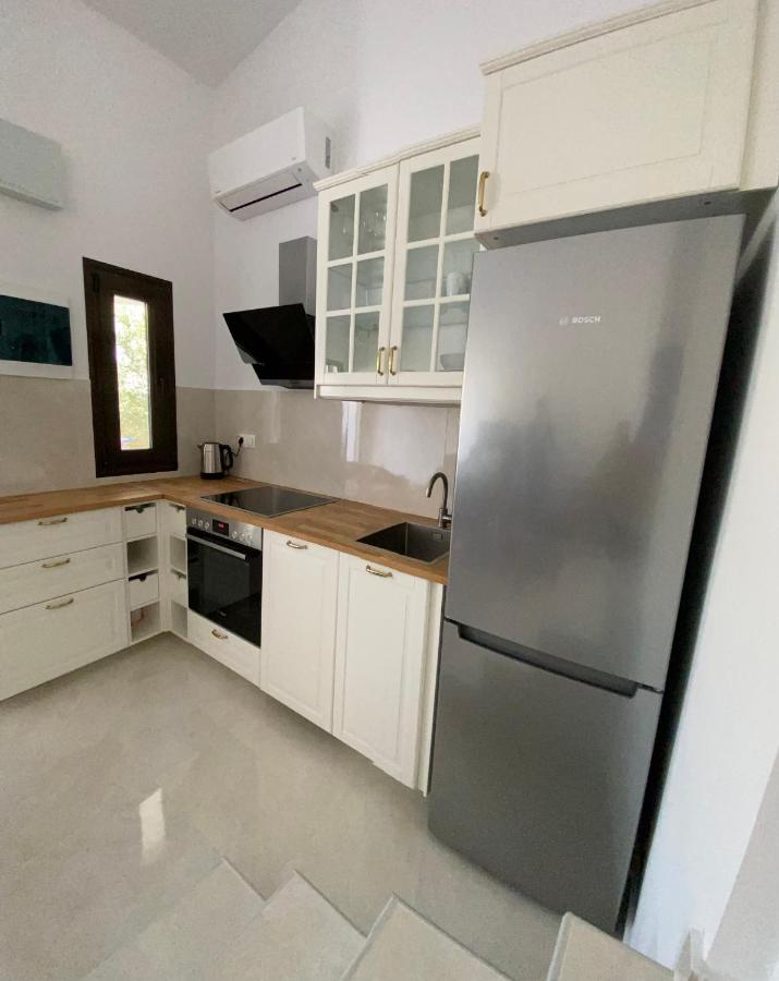 Irini Apartment Ханиоти Экстерьер фото